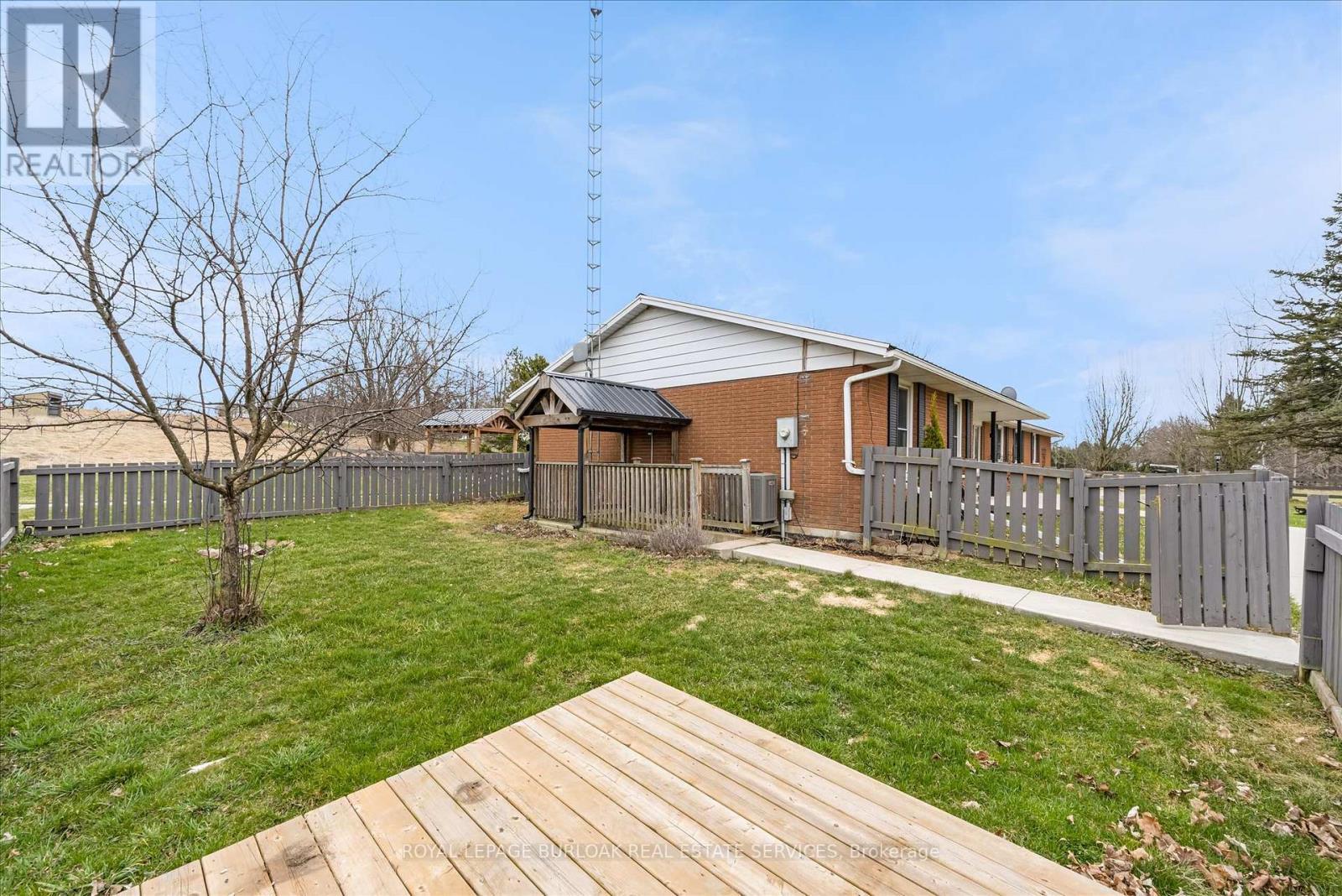 












337 HIGHWAY 52 N

,
Hamilton,




Ontario
L0R1T0

