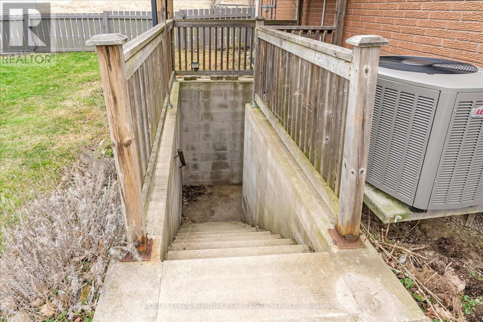 












337 HIGHWAY 52 N

,
Hamilton,




Ontario
L0R1T0

