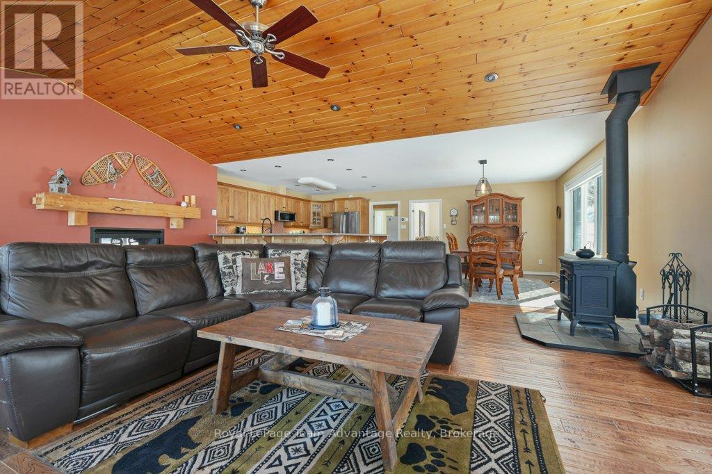 












56 GRANITE ROAD N

,
The Archipelago (Archipelago North),




Ontario
P0G1K0

