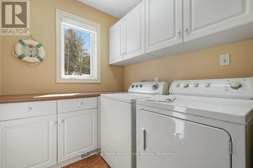 












56 GRANITE ROAD N

,
The Archipelago (Archipelago North),




Ontario
P0G1K0

