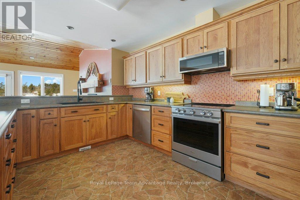 












56 GRANITE ROAD N

,
The Archipelago (Archipelago North),




Ontario
P0G1K0

