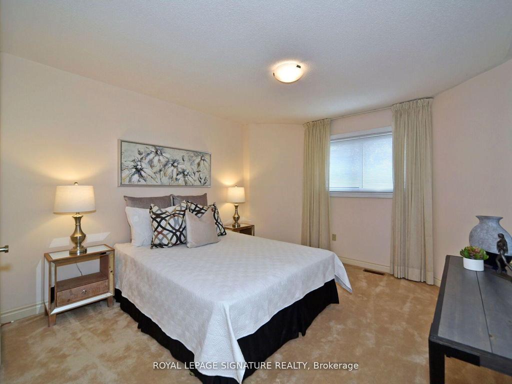 









65


Long Island

Crescent,
Markham,




ON
L3P 7M1

