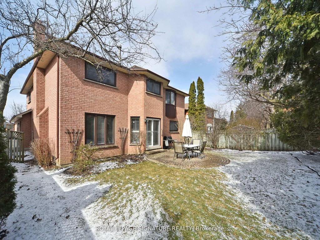 









65


Long Island

Crescent,
Markham,




ON
L3P 7M1

