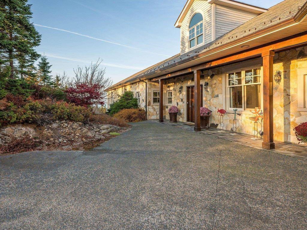 












388 Ketch Harbour Road

,
Halibut Bay,




NS
B3V 1P6

