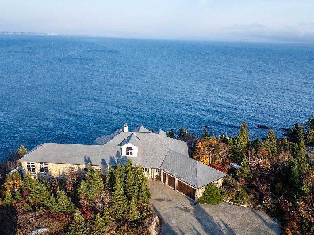












388 Ketch Harbour Road

,
Halibut Bay,




NS
B3V 1P6

