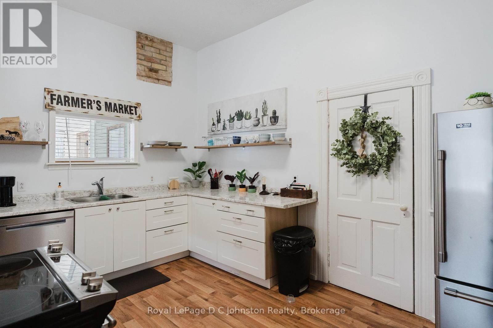 












SW - 83 3RD STREET

,
Arran-Elderslie,




Ontario
N0G1L0

