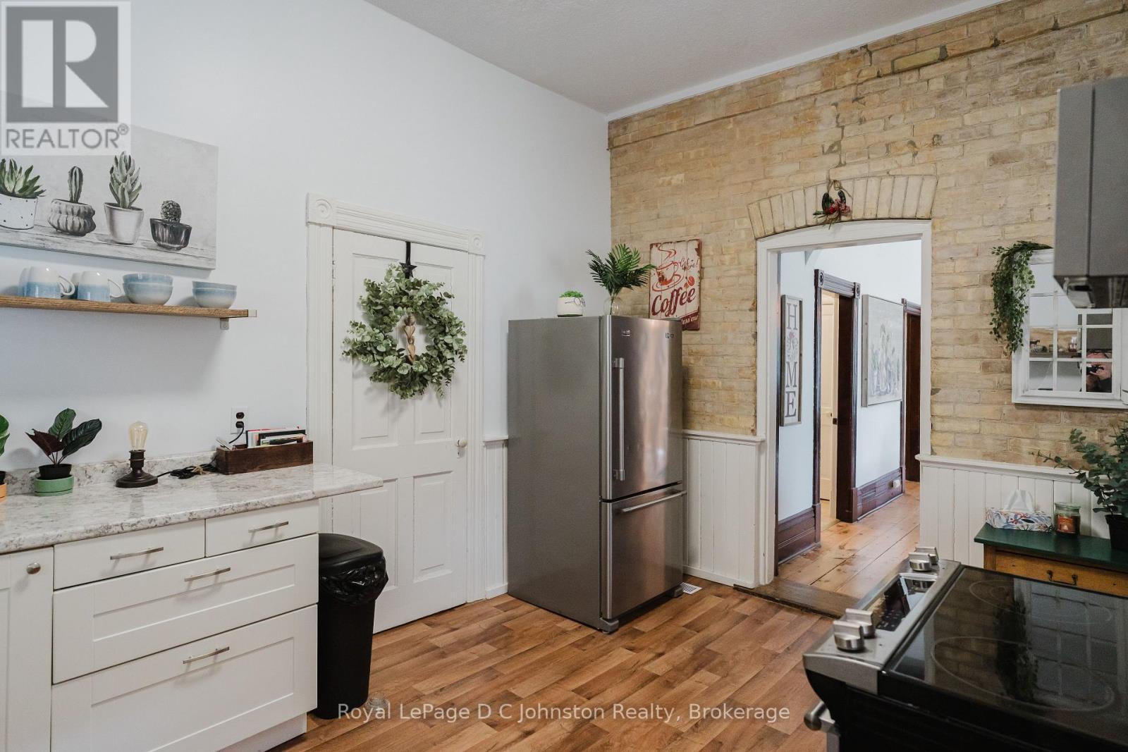 












SW - 83 3RD STREET

,
Arran-Elderslie,




Ontario
N0G1L0

