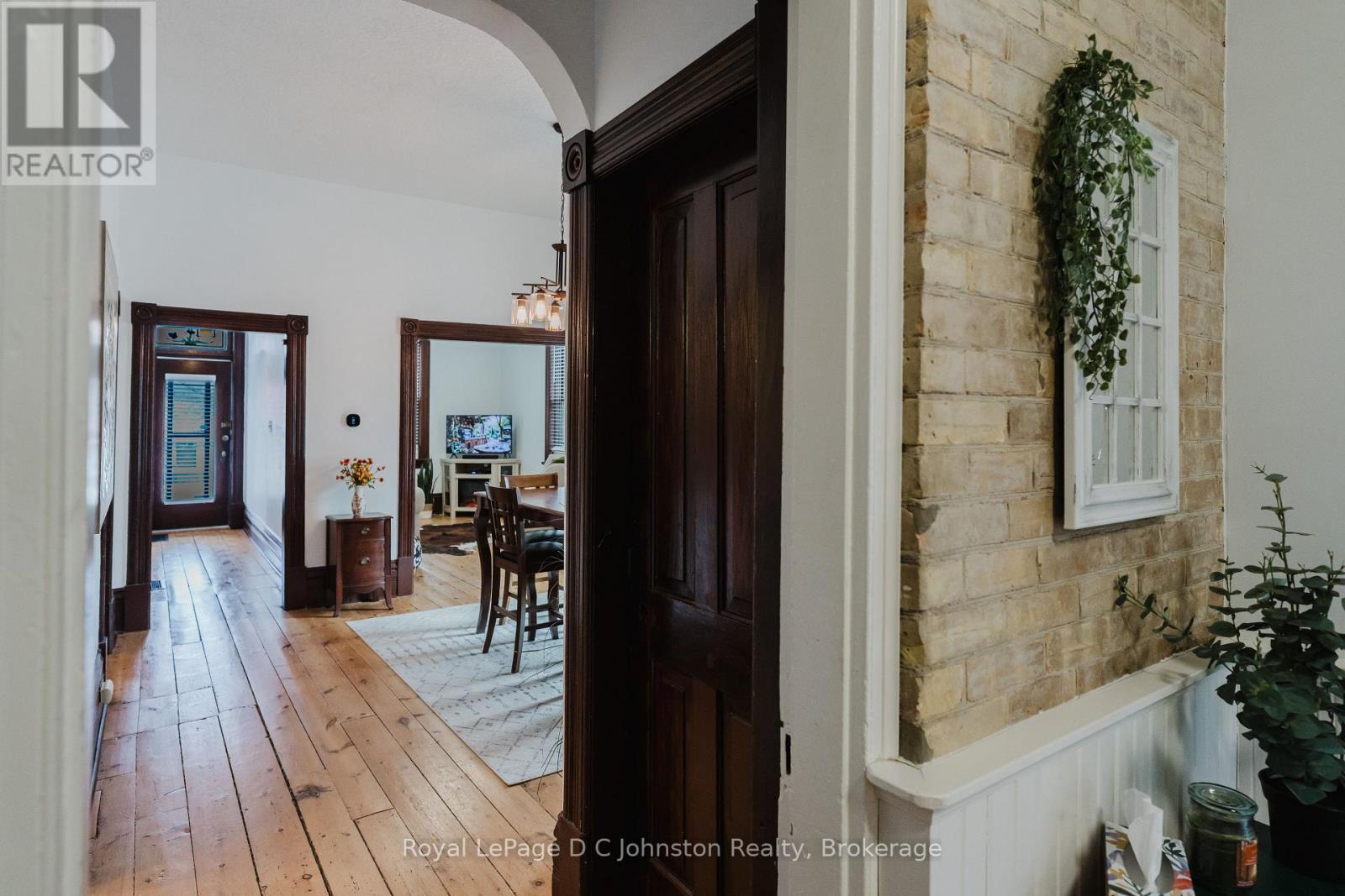 












SW - 83 3RD STREET

,
Arran-Elderslie,




Ontario
N0G1L0

