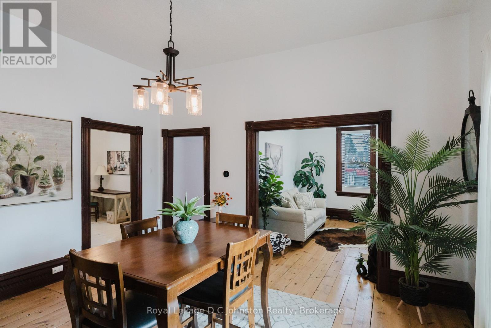 












SW - 83 3RD STREET

,
Arran-Elderslie,




Ontario
N0G1L0

