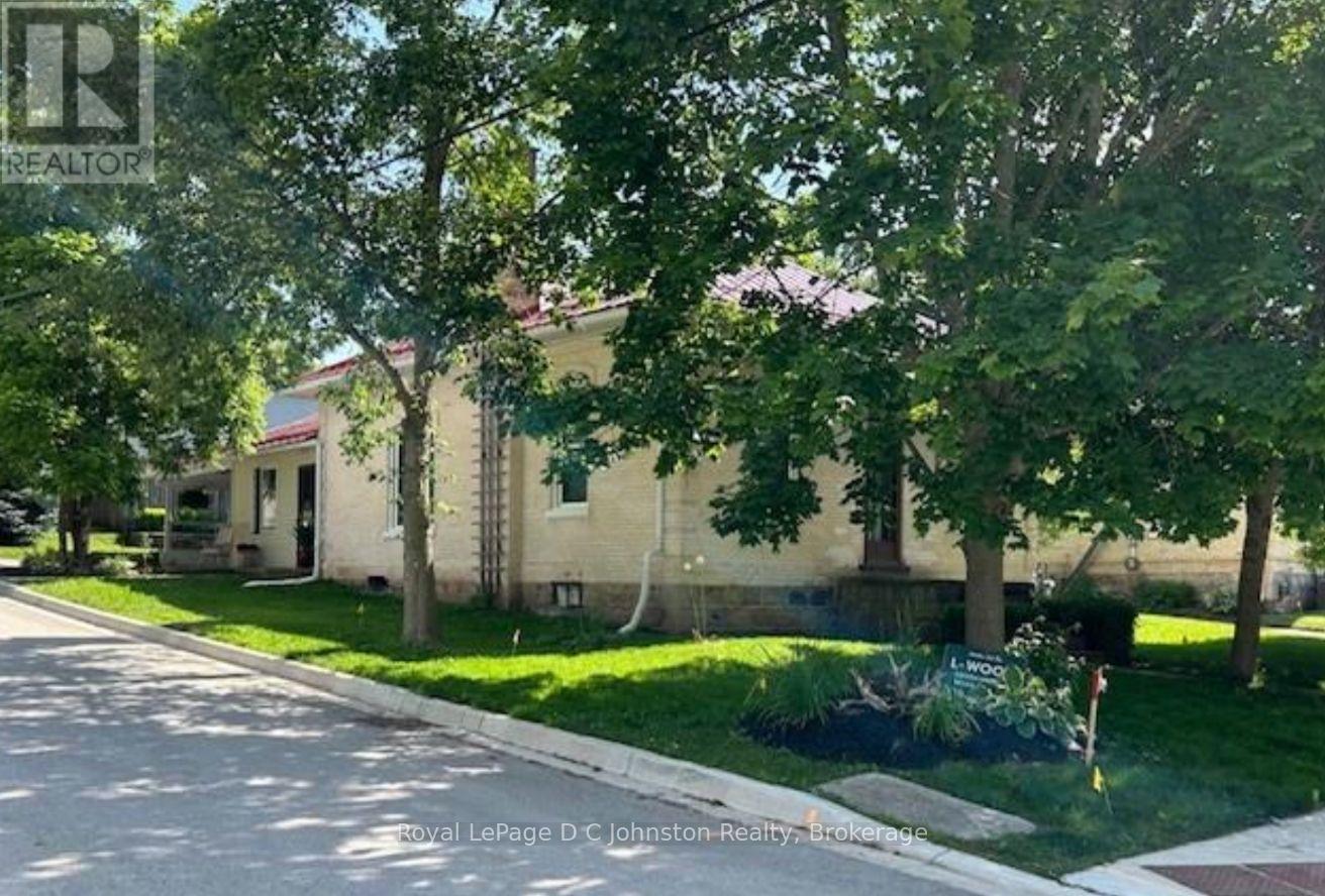 












SW - 83 3RD STREET

,
Arran-Elderslie,




Ontario
N0G1L0

