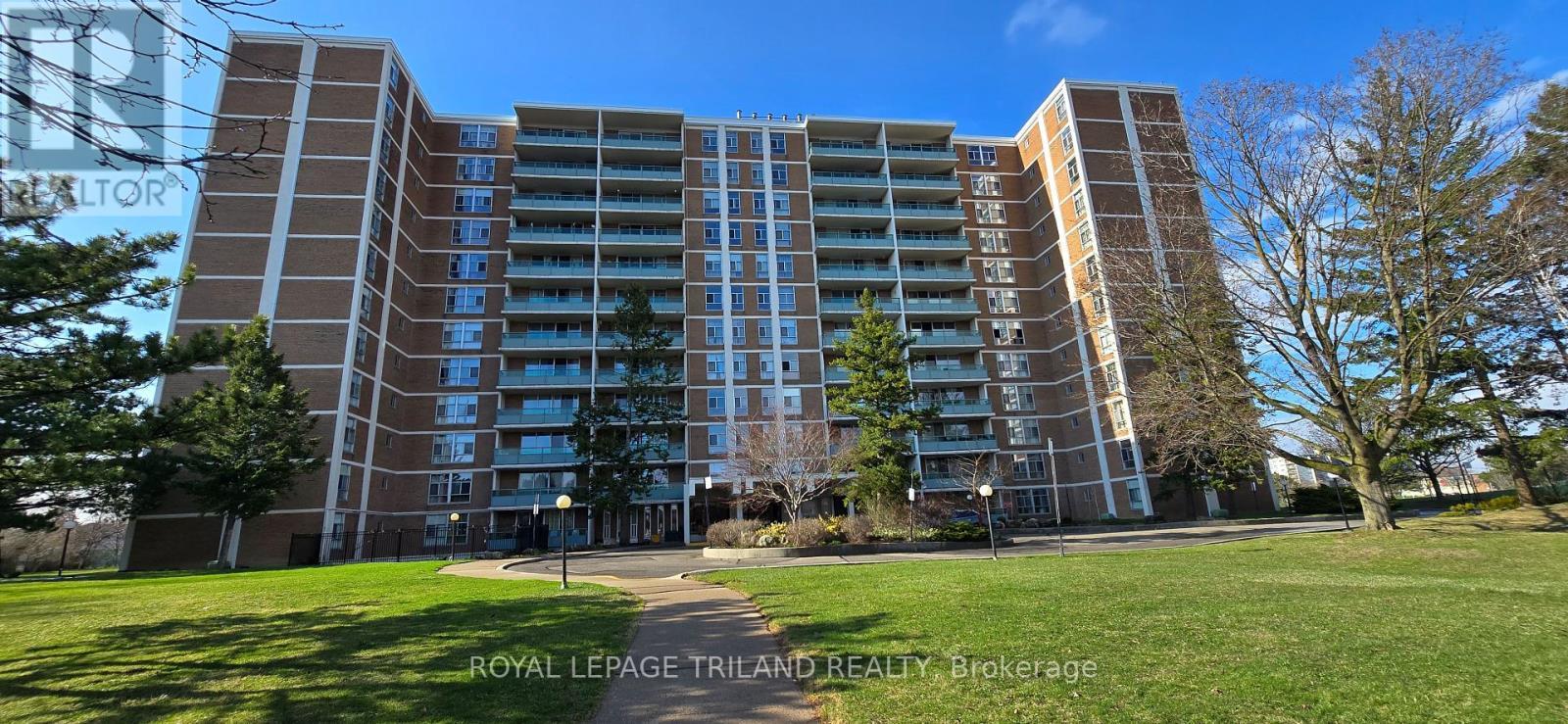 












405 - 44 LONGBOURNE DRIVE

,
Toronto (Willowridge-Martingrove-Richview),




Ontario
M9R2M7


