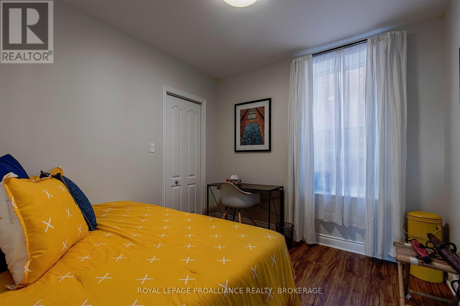 












163 KING STREET E

,
Gananoque,




Ontario
K7G1G3

