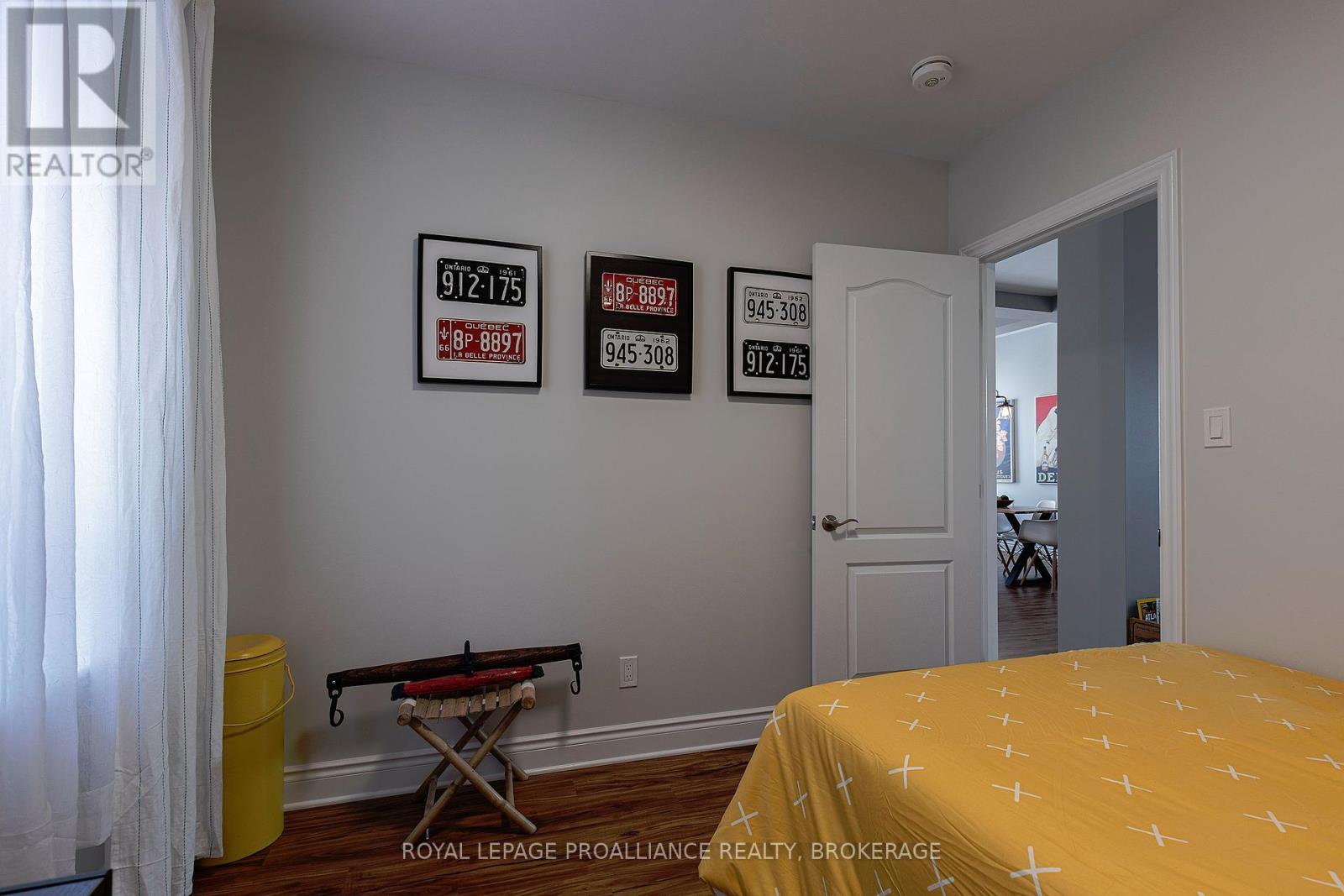 












163 KING STREET E

,
Gananoque,




Ontario
K7G1G3

