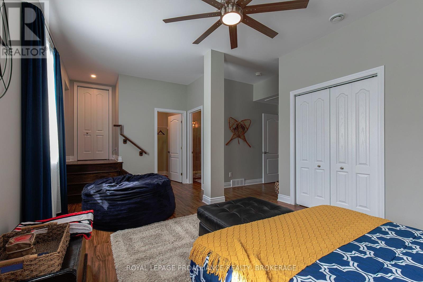 












163 KING STREET E

,
Gananoque,




Ontario
K7G1G3

