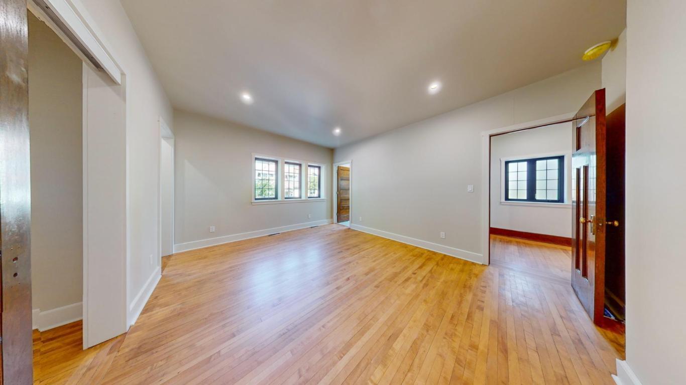 









321


4TH

Avenue, B,
Fernie,




BC
V0B 1M0

