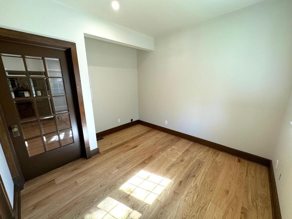 









321


4TH

Avenue, B,
Fernie,




BC
V0B 1M0

