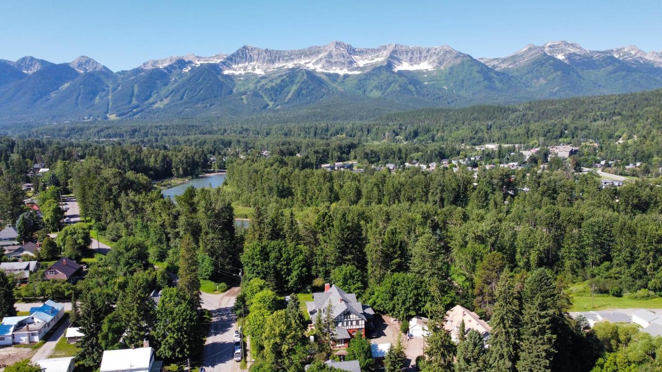 









321


4TH

Avenue, B,
Fernie,




BC
V0B 1M0

