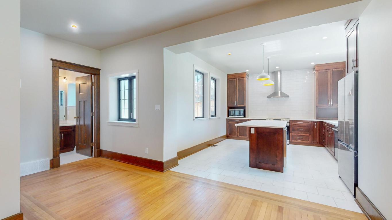 









321


4TH

Avenue, B,
Fernie,




BC
V0B 1M0

