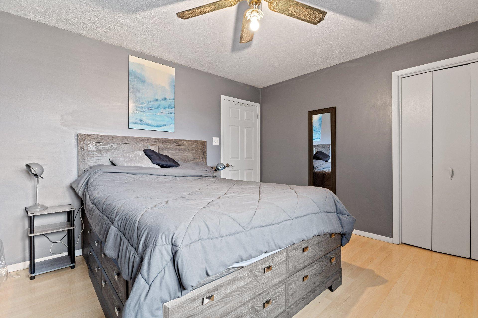 









1360


Boul. Maloney E.

,
Gatineau (Gatineau),




QC
J8P1J3

