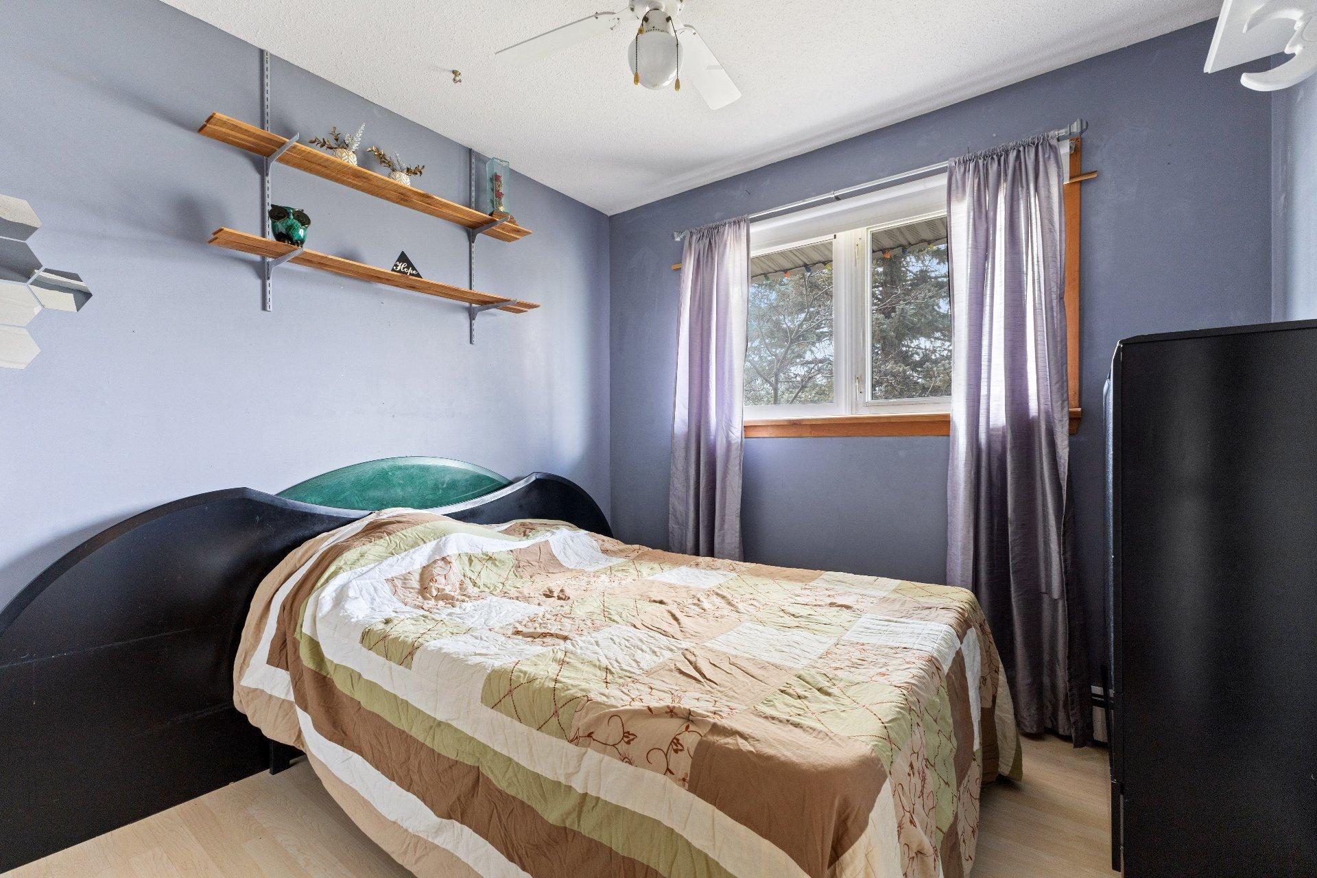 









1360


Boul. Maloney E.

,
Gatineau (Gatineau),




QC
J8P1J3

