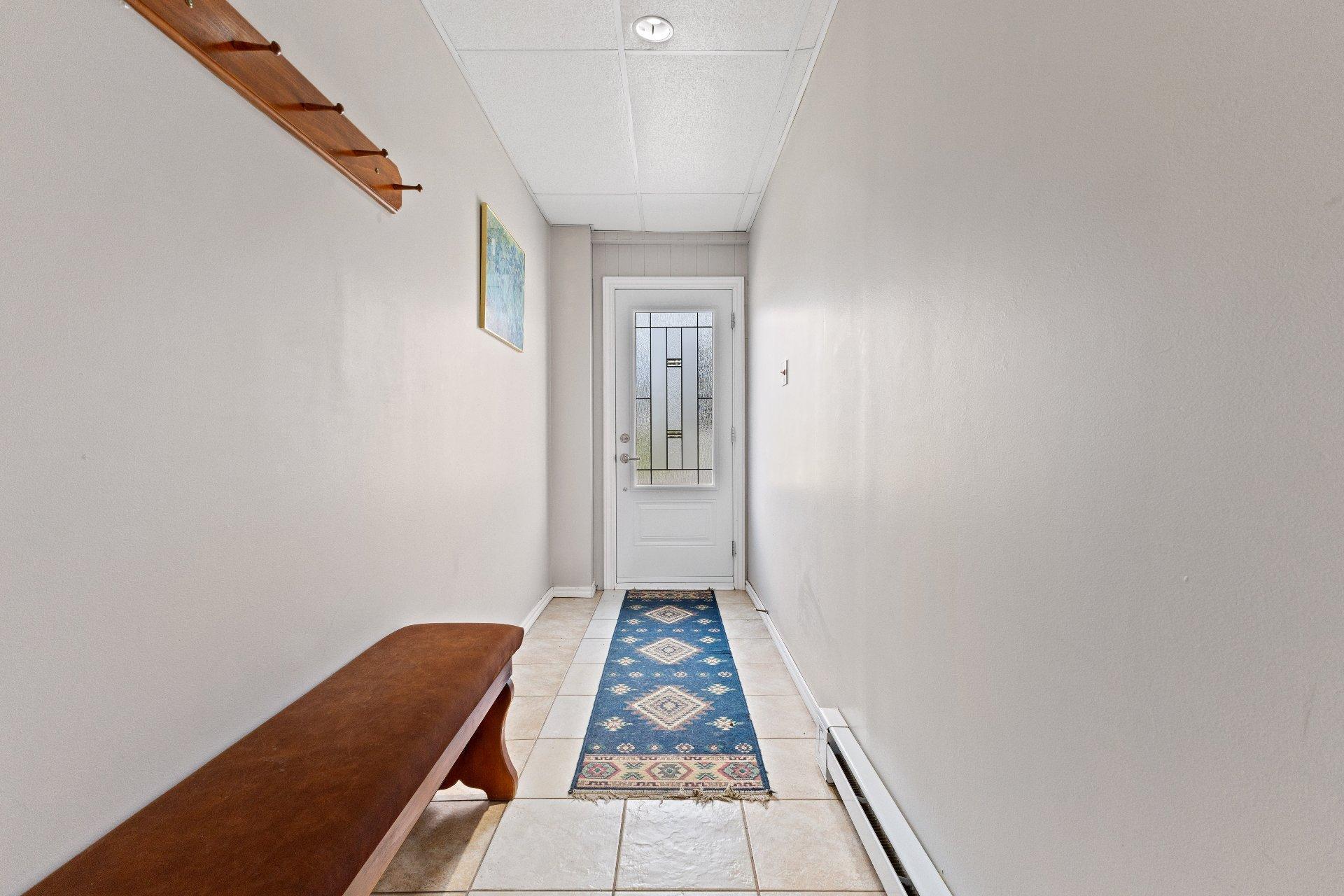 









1360


Boul. Maloney E.

,
Gatineau (Gatineau),




QC
J8P1J3

