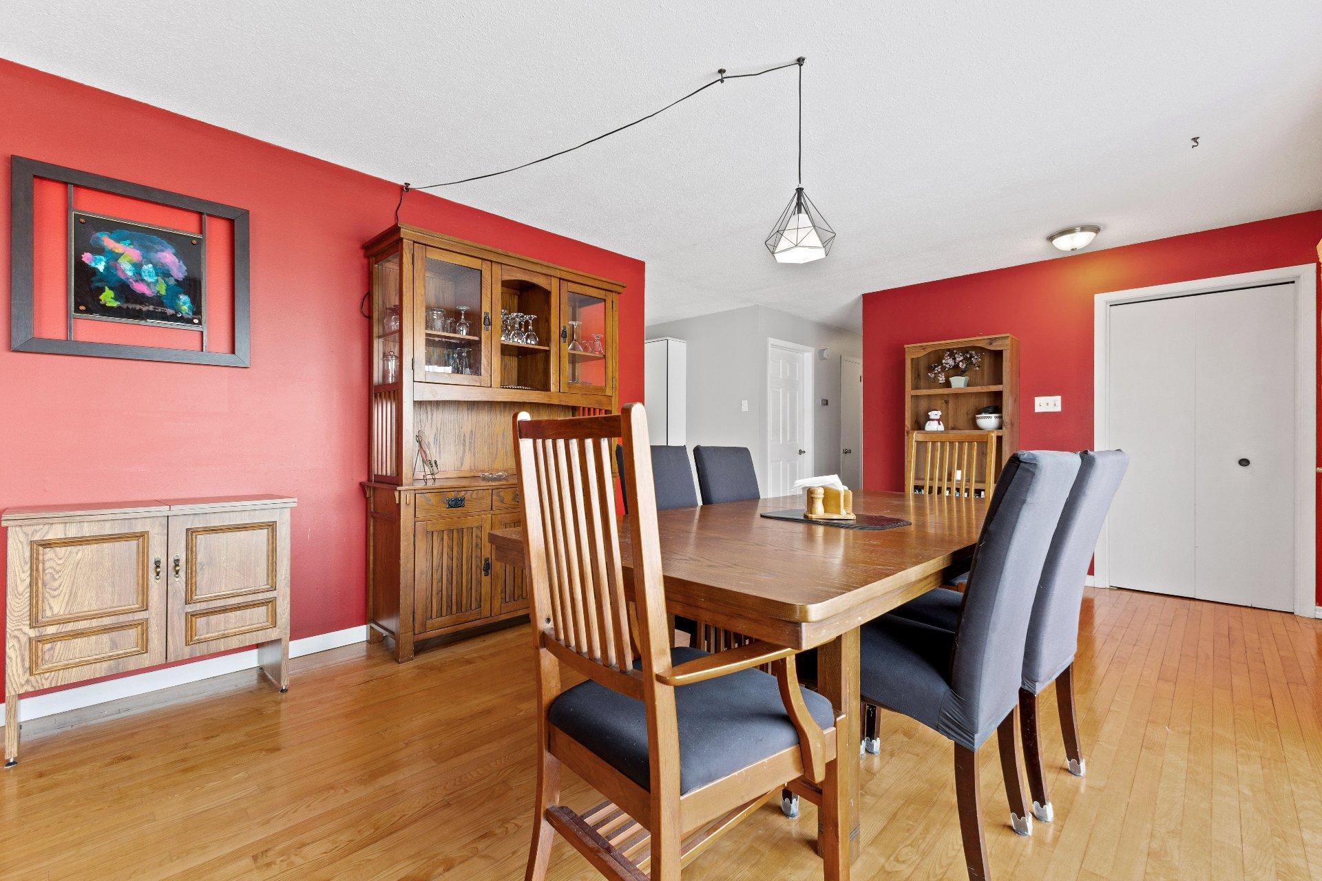 









1360


Boul. Maloney E.

,
Gatineau (Gatineau),




QC
J8P1J3

