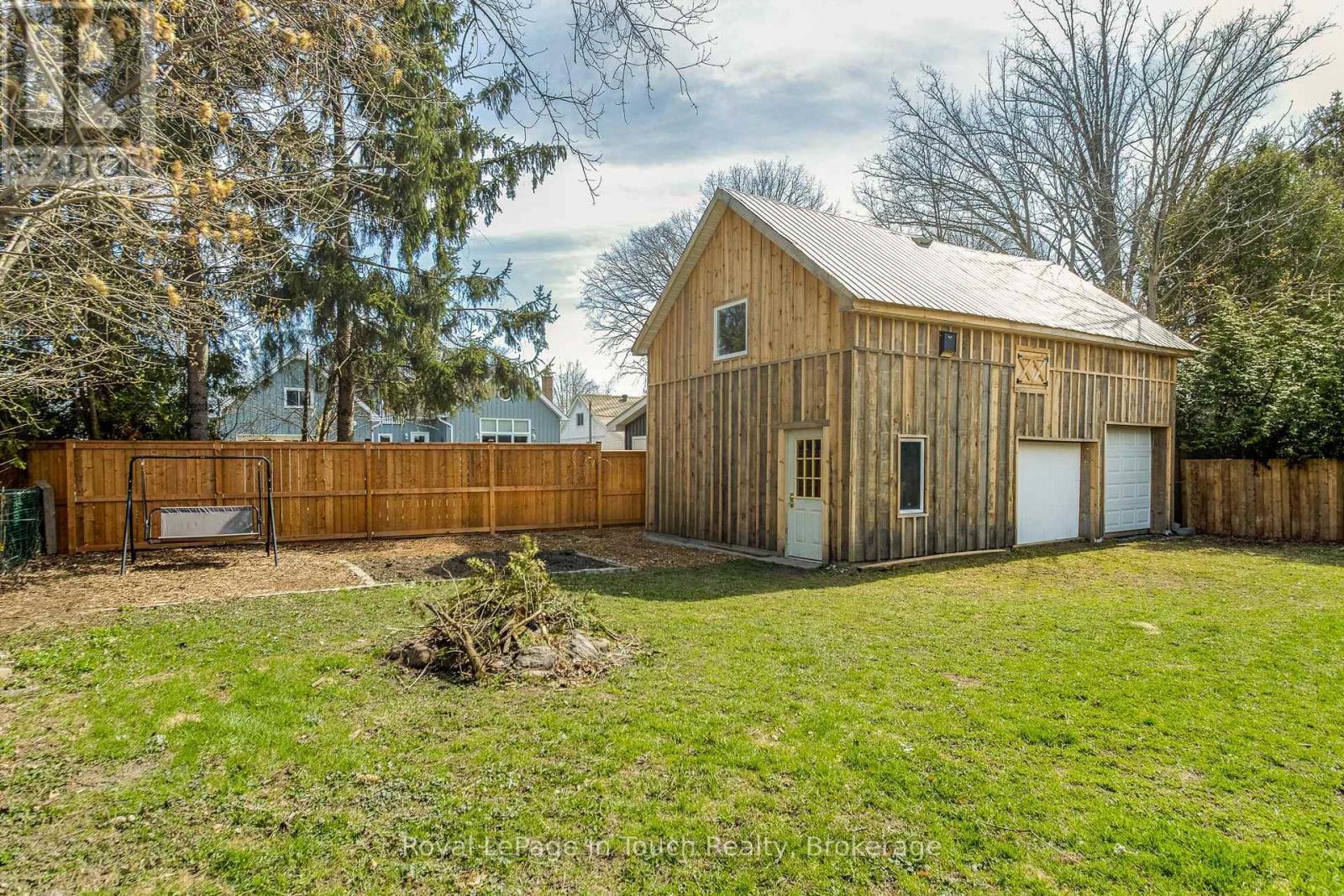 












13 STONE STREET

,
Springwater (Elmvale),




Ontario
L0L1P0

