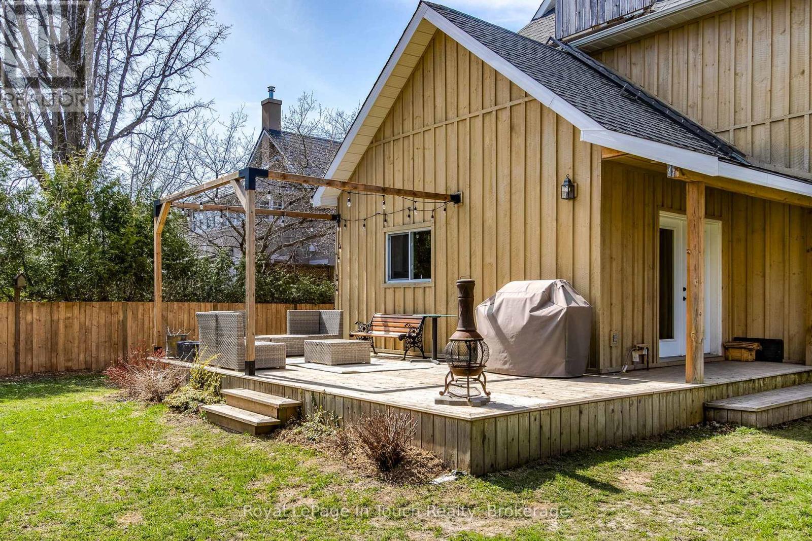 












13 STONE STREET

,
Springwater (Elmvale),




Ontario
L0L1P0

