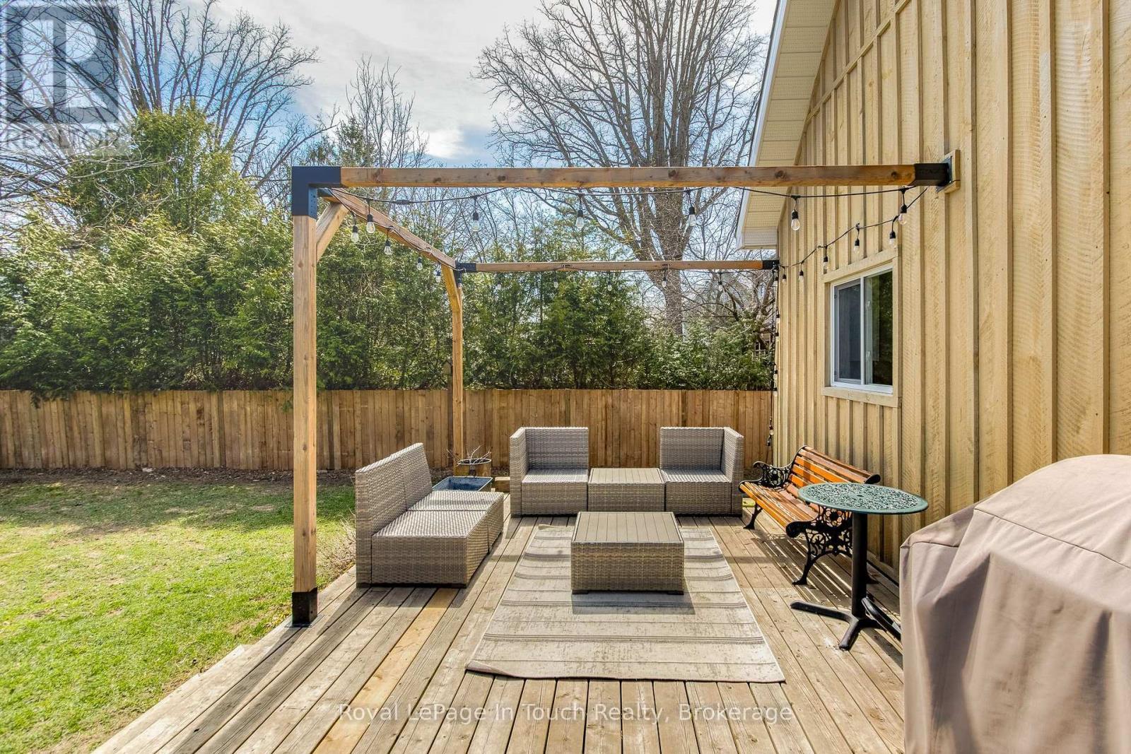 












13 STONE STREET

,
Springwater (Elmvale),




Ontario
L0L1P0

