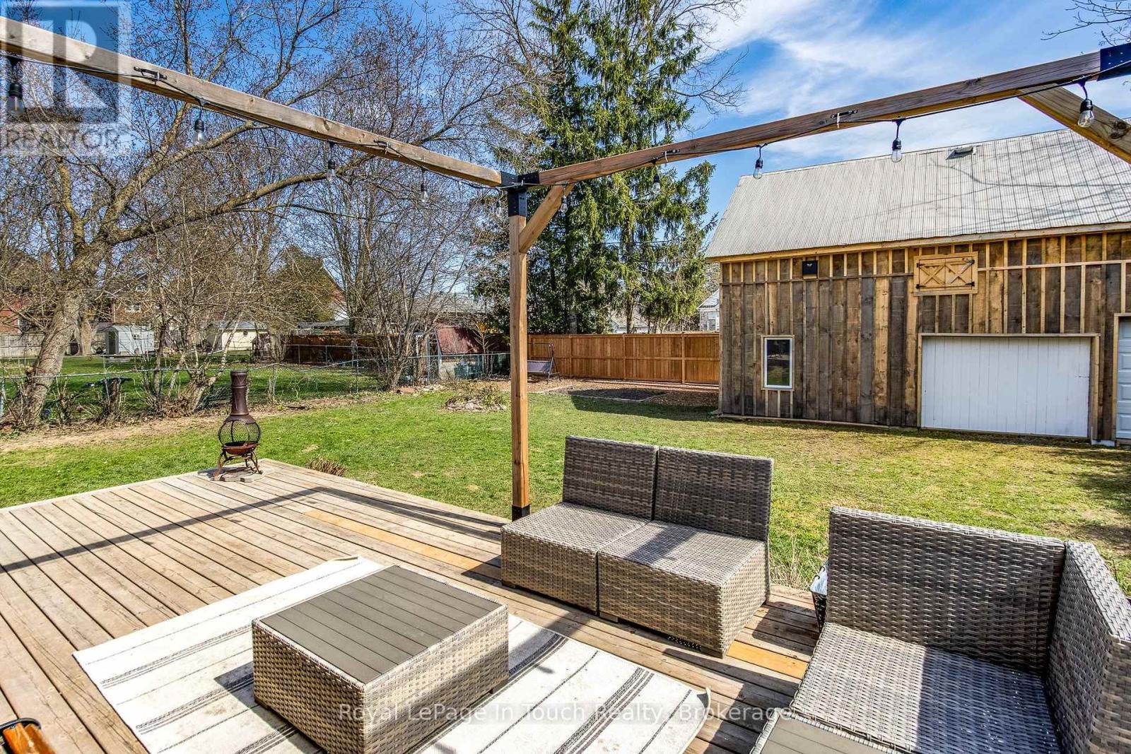 












13 STONE STREET

,
Springwater (Elmvale),




Ontario
L0L1P0


