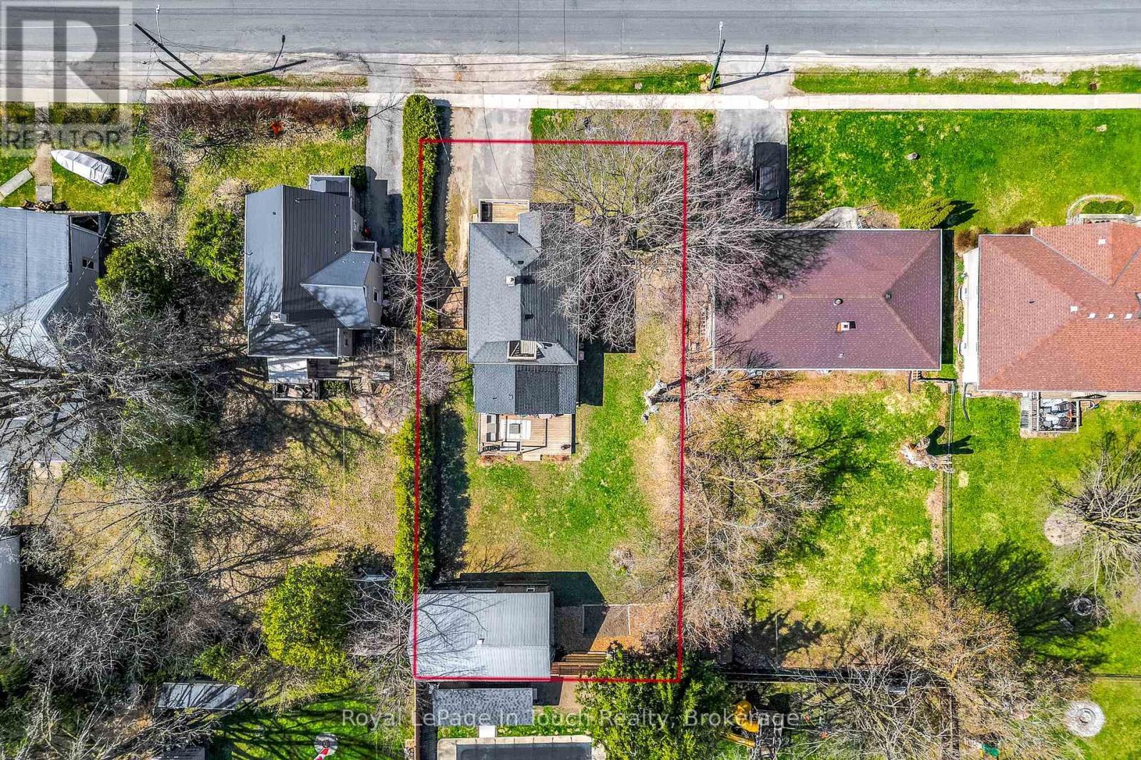 












13 STONE STREET

,
Springwater (Elmvale),




Ontario
L0L1P0

