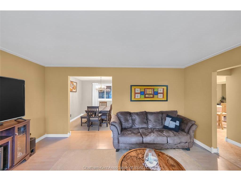 









33


Sylvester

Drive,
Chatham,




ON
N7M 2B7

