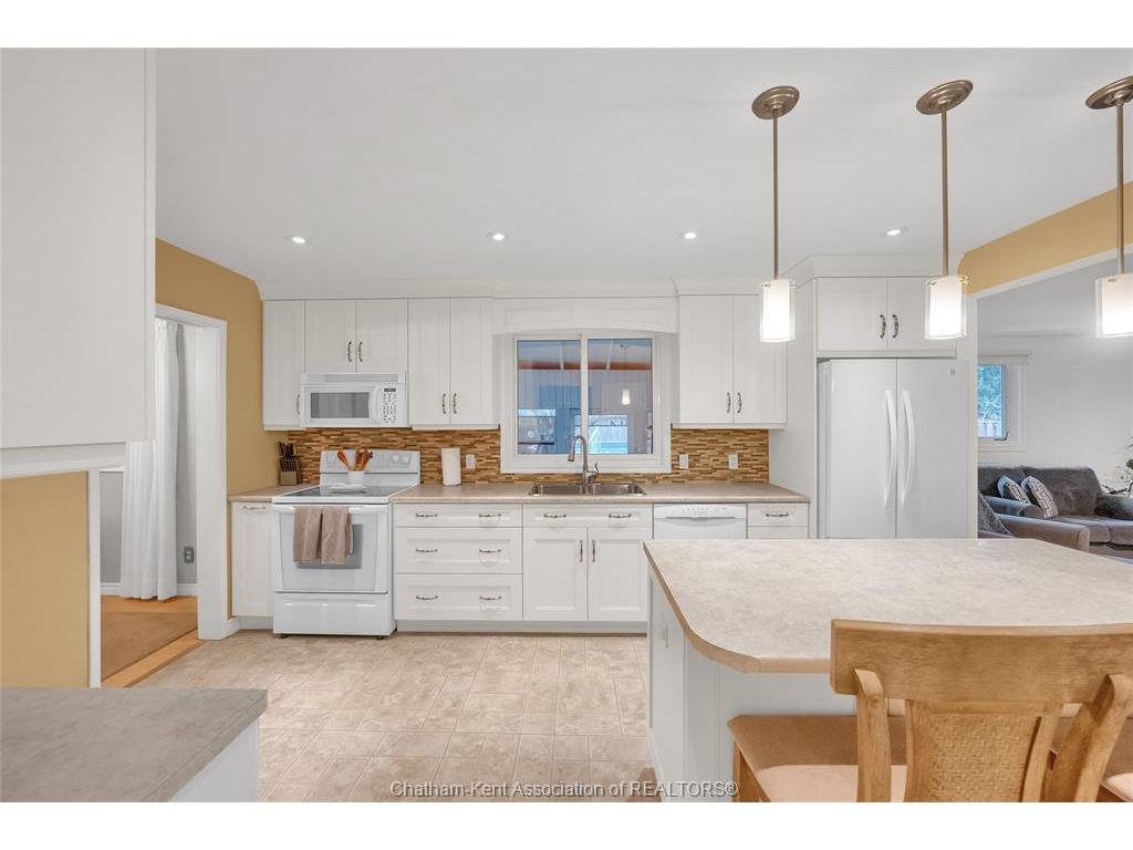 









33


Sylvester

Drive,
Chatham,




ON
N7M 2B7

