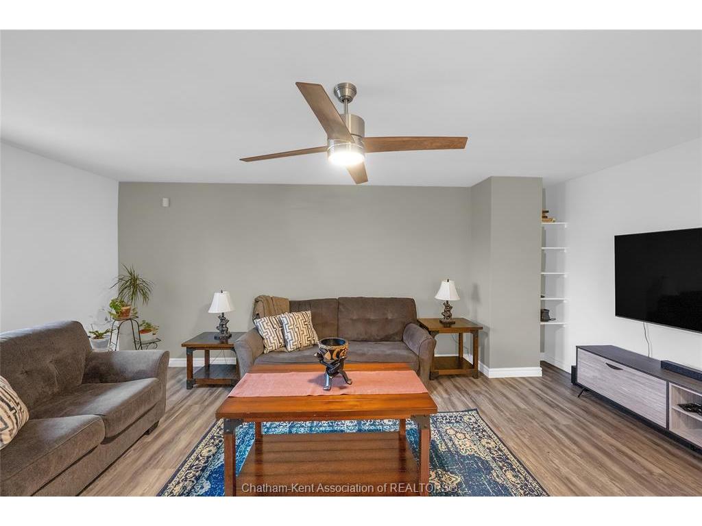 









33


Sylvester

Drive,
Chatham,




ON
N7M 2B7

