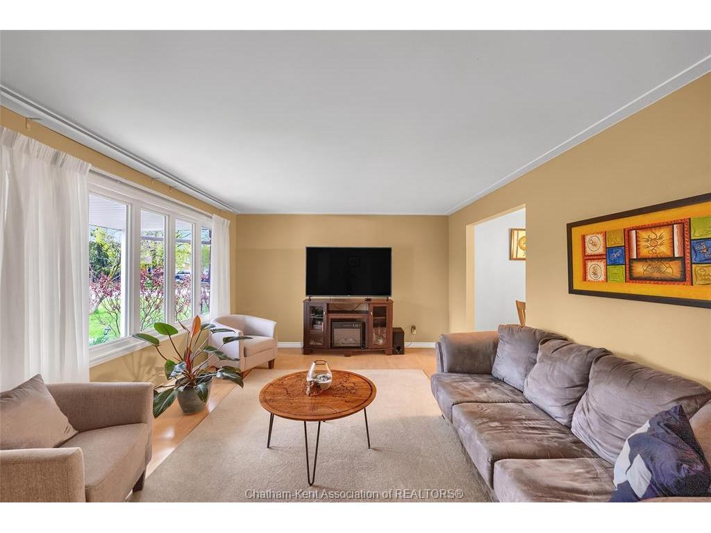 









33


Sylvester

Drive,
Chatham,




ON
N7M 2B7

