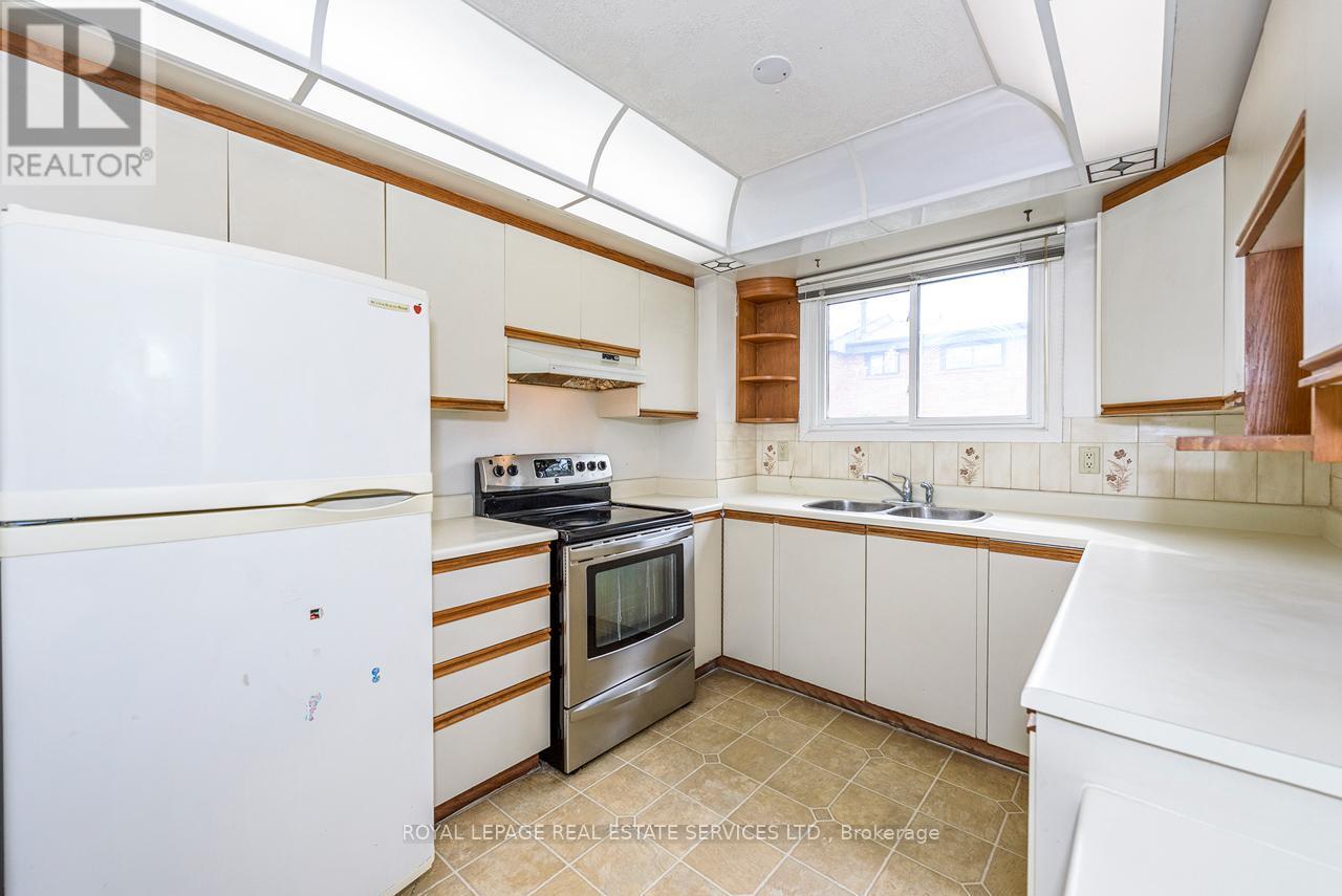 












43 - 57 MAPLE BRANCH PATH

,
Toronto,




Ontario
M9P3T4

