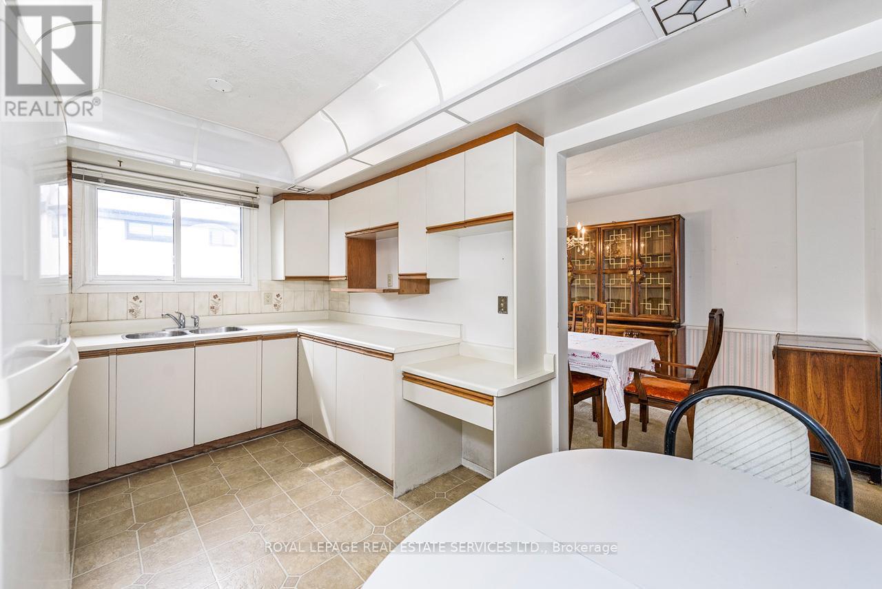 












43 - 57 MAPLE BRANCH PATH

,
Toronto,




Ontario
M9P3T4

