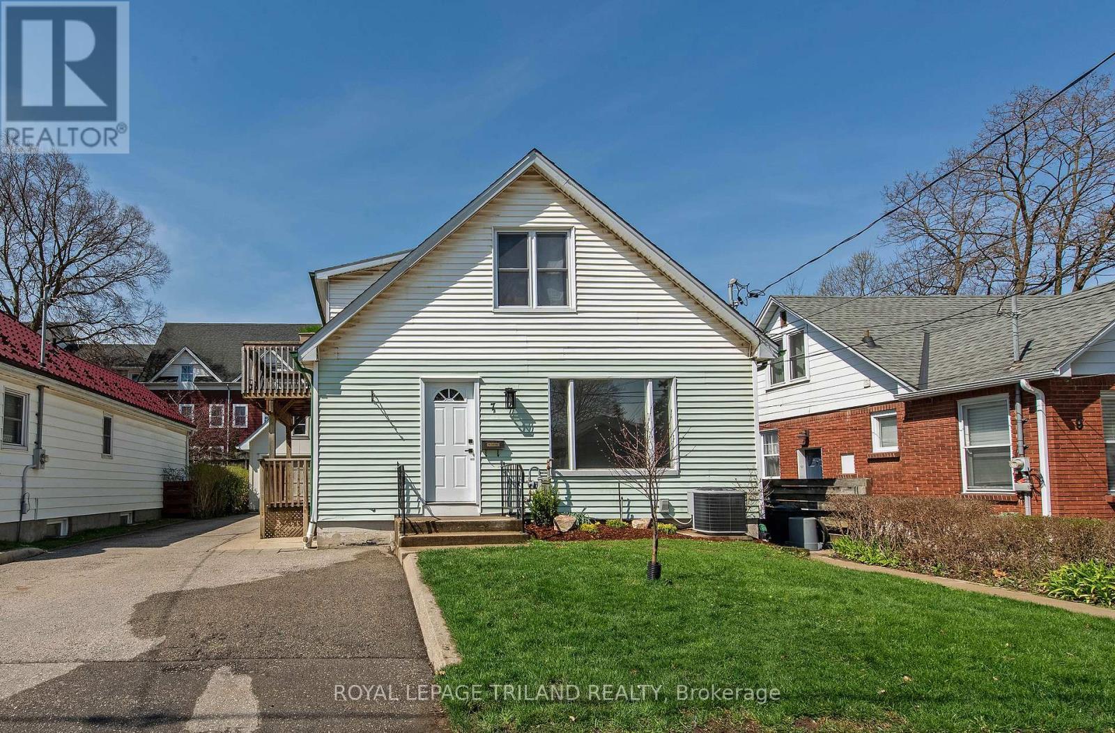 












7 DURHAM STREET

,
London East (East C),




Ontario
N5Y2H9

