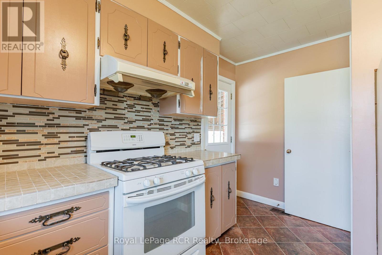 












456 SYKES STREET S

,
Meaford,




Ontario
N4L1C6

