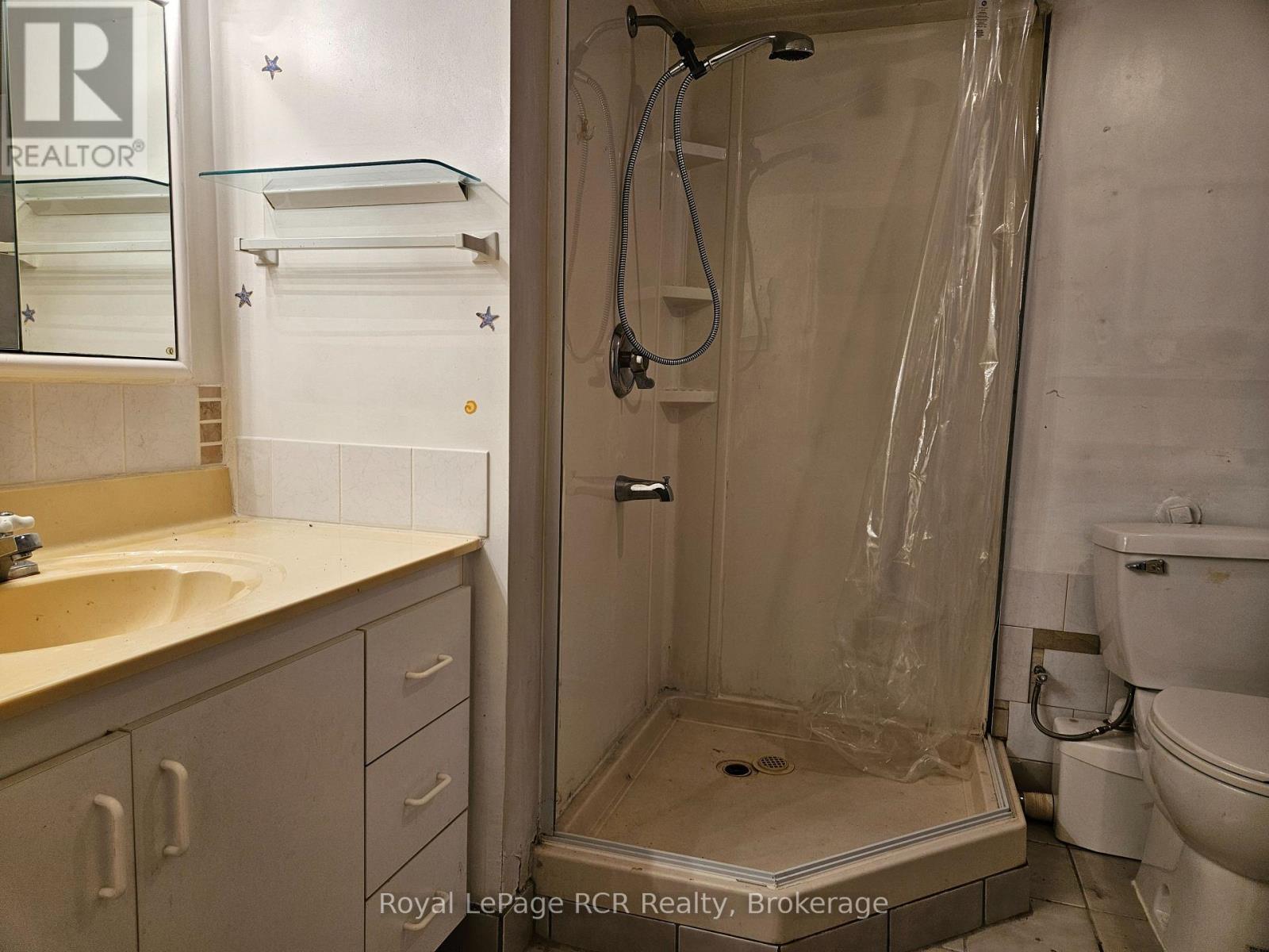












127 KIRK STREET

,
Georgian Bluffs,




Ontario
N4K0G2

