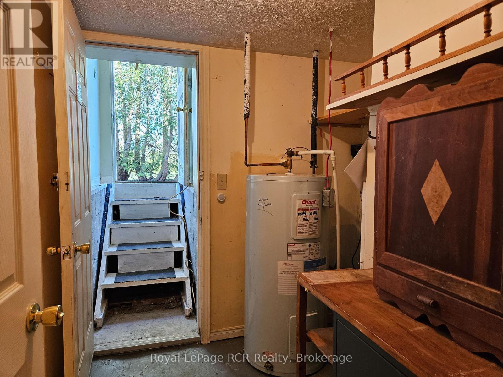 












127 KIRK STREET

,
Georgian Bluffs,




Ontario
N4K0G2


