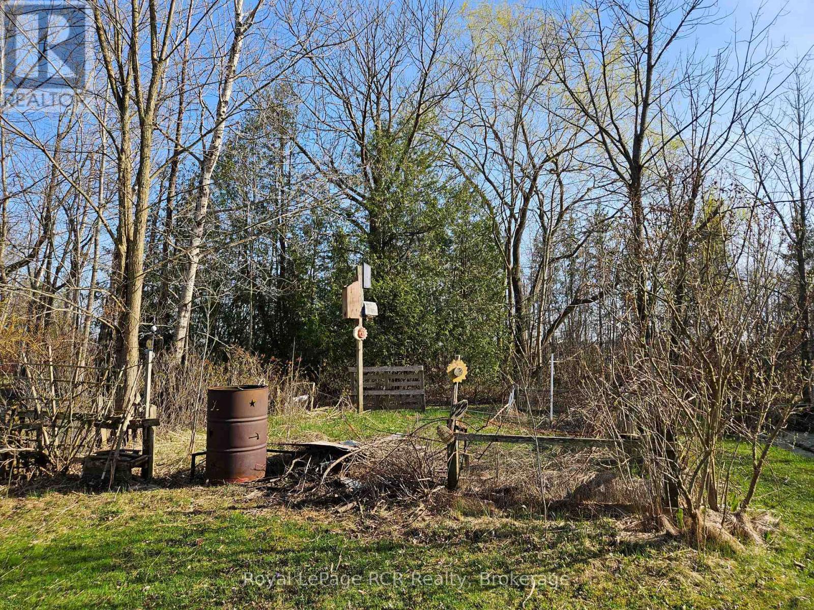 












127 KIRK STREET

,
Georgian Bluffs,




Ontario
N4K0G2

