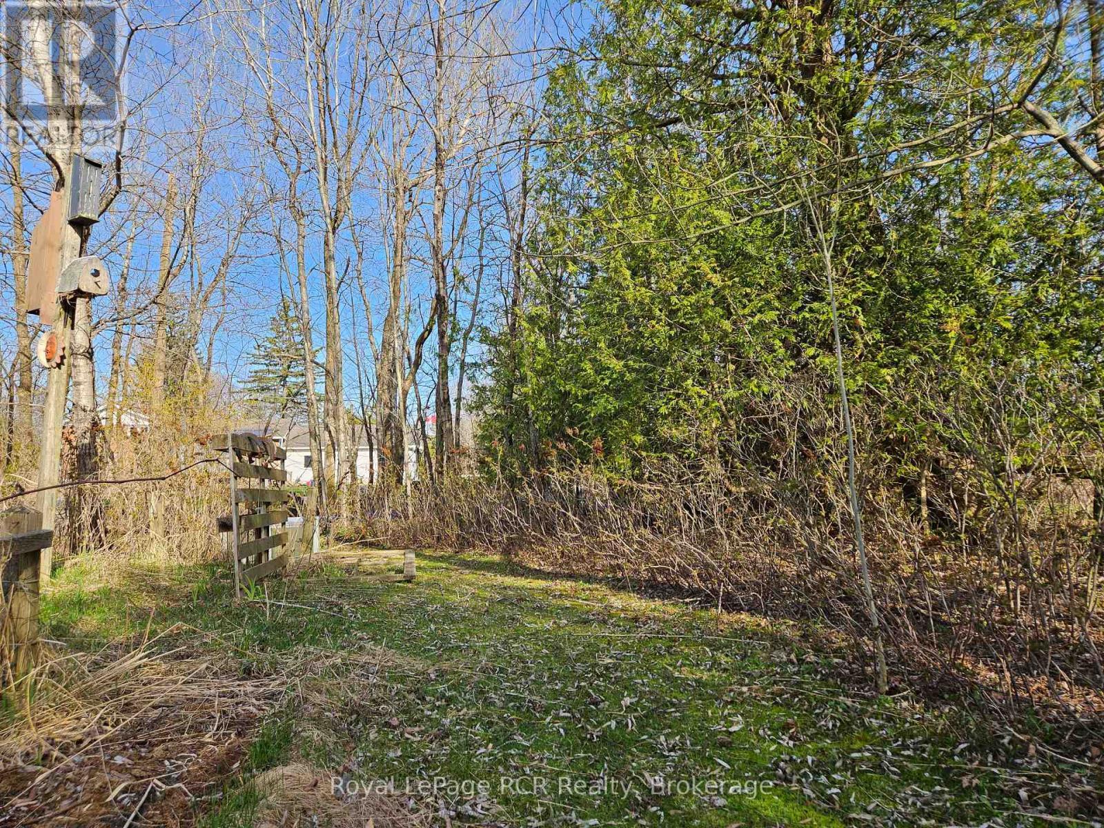 












127 KIRK STREET

,
Georgian Bluffs,




Ontario
N4K0G2

