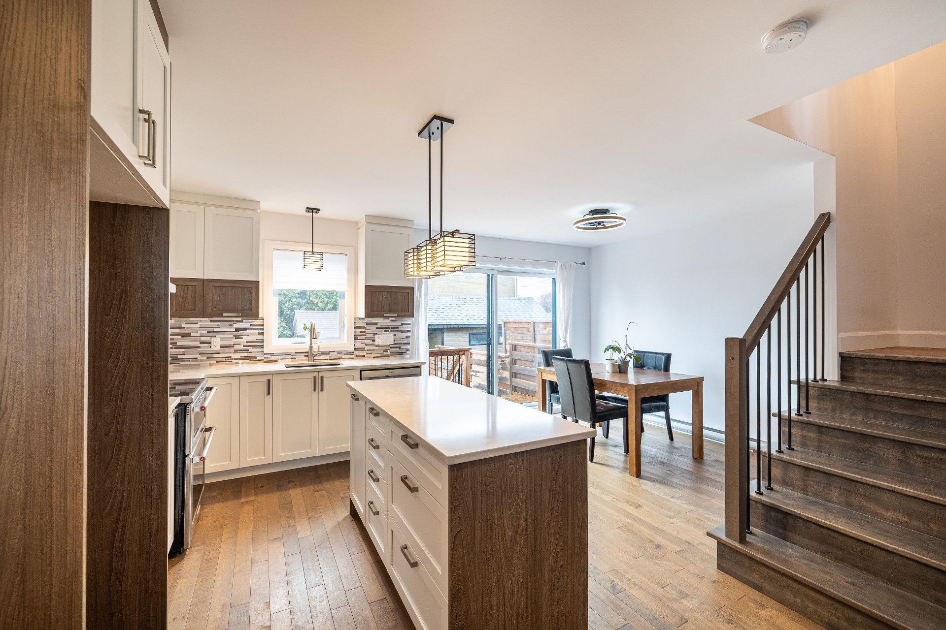 









2548


Boul. Louis-XIV

,
Québec (Beauport),




QC
G1C2B7

