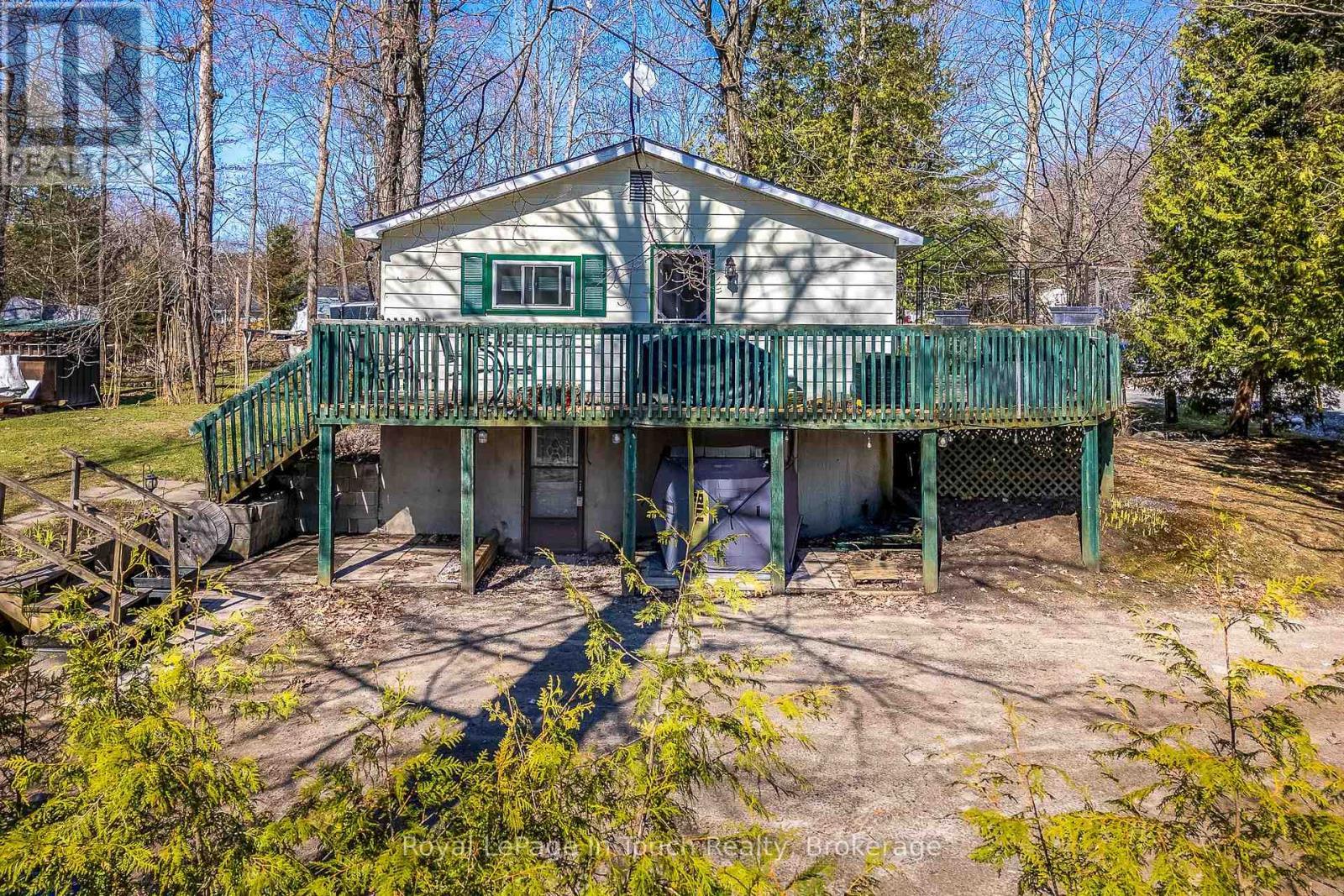 












7 DUNDEE DRIVE

,
Tiny,




Ontario
L9M0B3

