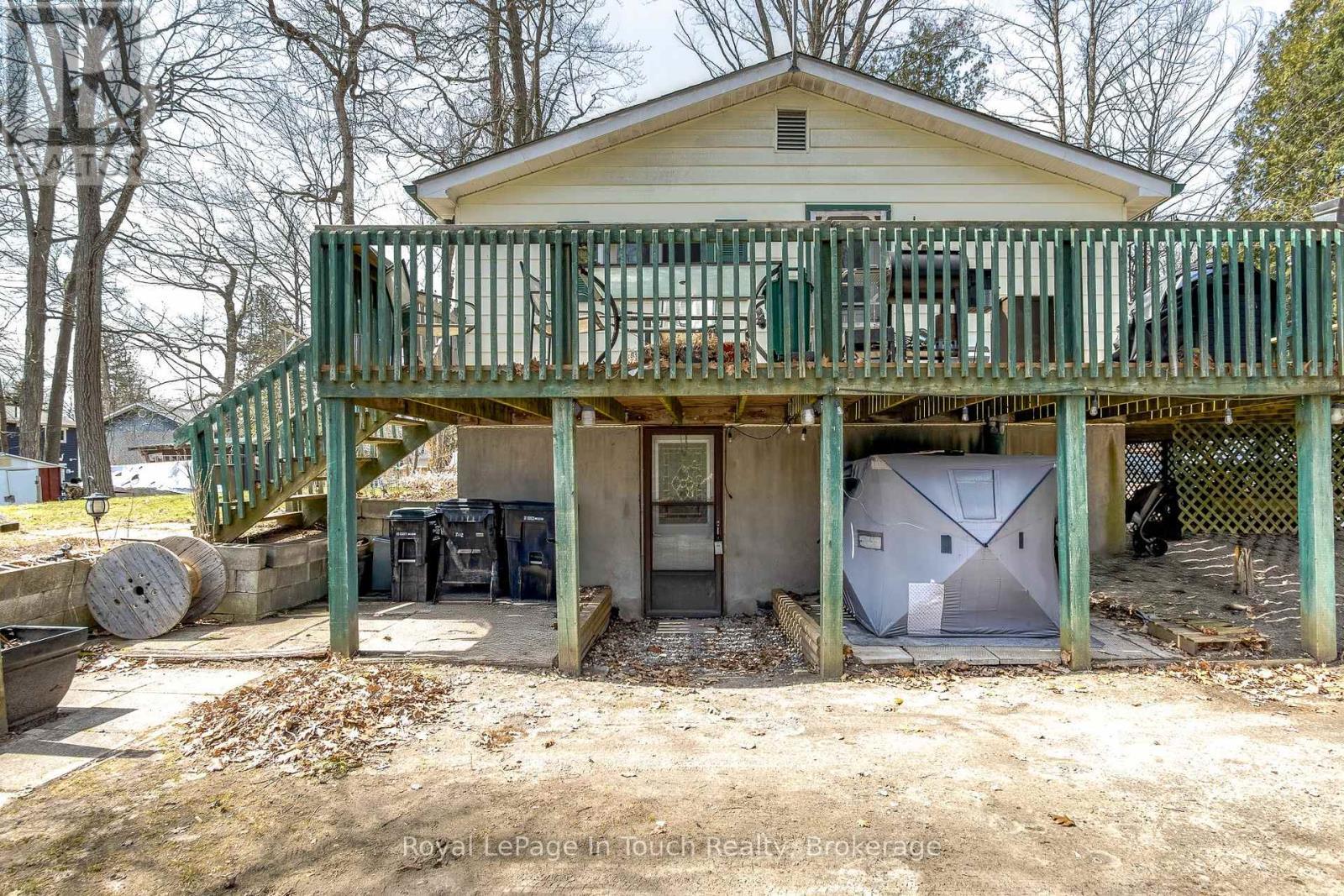 












7 DUNDEE DRIVE

,
Tiny,




Ontario
L9M0B3

