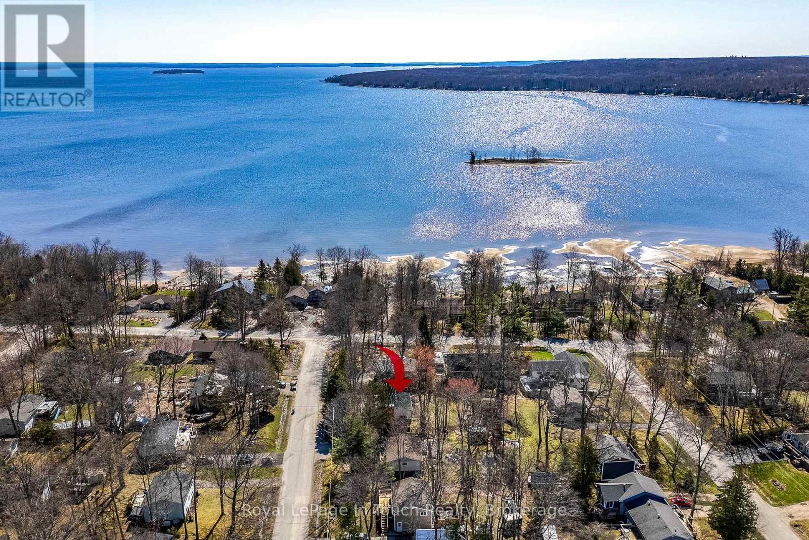 












7 DUNDEE DRIVE

,
Tiny,




Ontario
L9M0B3

