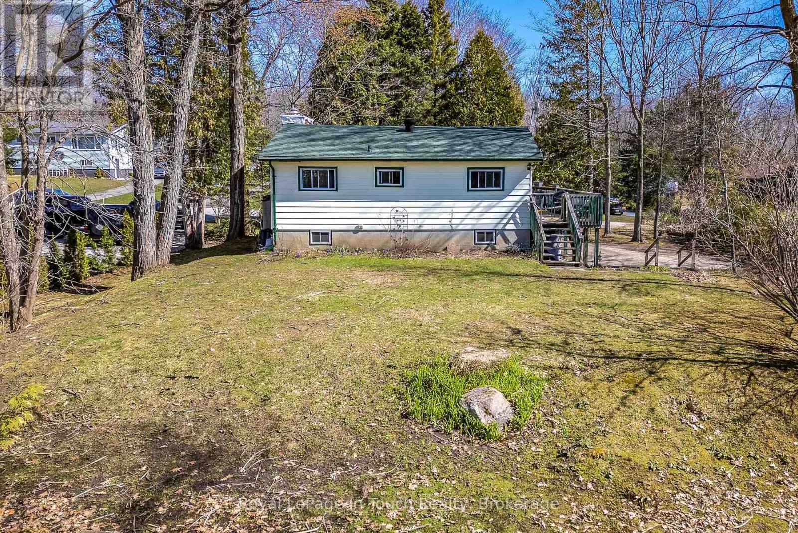 












7 DUNDEE DRIVE

,
Tiny,




Ontario
L9M0B3

