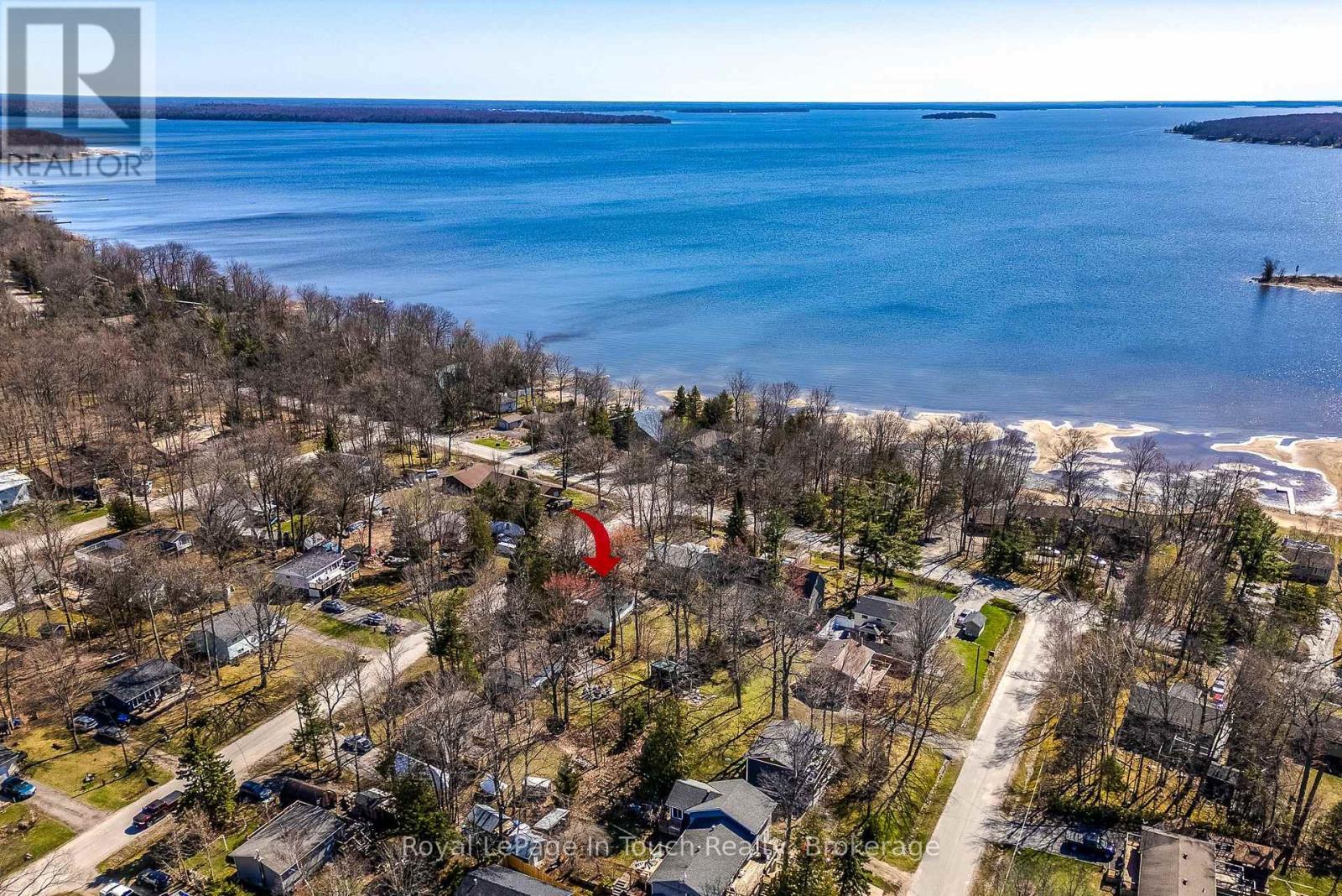 












7 DUNDEE DRIVE

,
Tiny,




Ontario
L9M0B3

