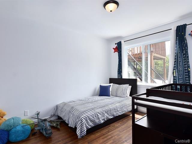 









1210

 - 1214


Rue Milton

,
Laval (Chomedey),




QC
H7W1W2


